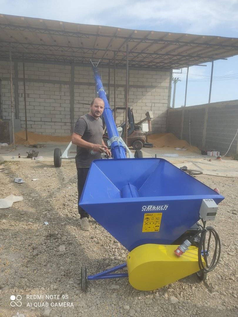 Snec transportor cereale cu lungime de 10 metri si diametrul de 200 mm