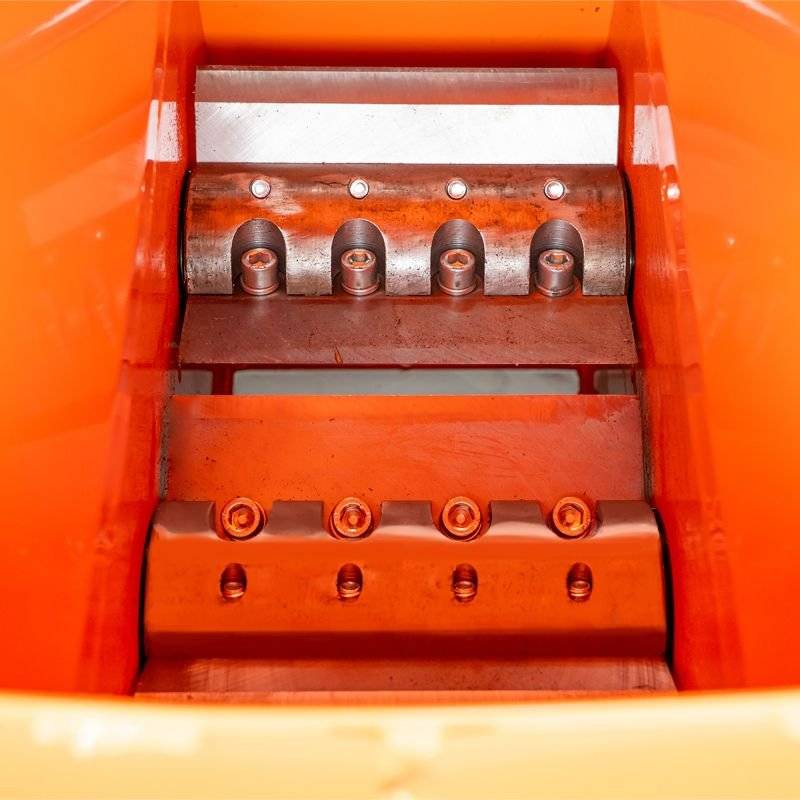 Tocator de crengi si resturi vegetale RURIS STB 800 9 CP